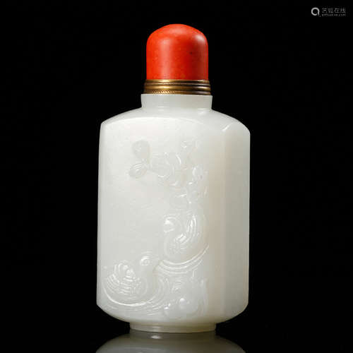 Chinese White Jade Snuff Bottle