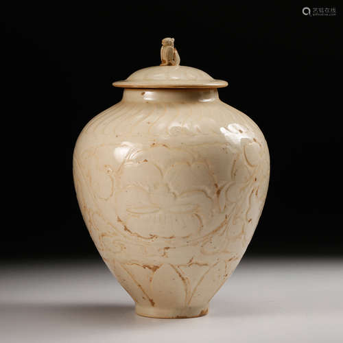 Chinese Porcelain Jar