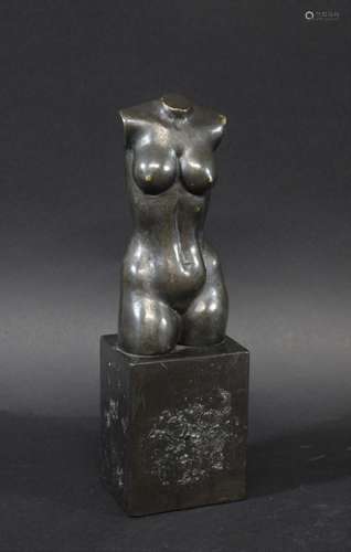 BRONZE SCULPTURE - SIGNED a bronze sculpture of a lady's tor...