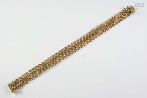 A 9CT GOLD FANCY LINK BRACELET with concealed clasp, 18.5cm ...