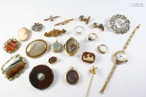 A QUANTITY OF JEWELLERY including a Victorian gold brooch se...