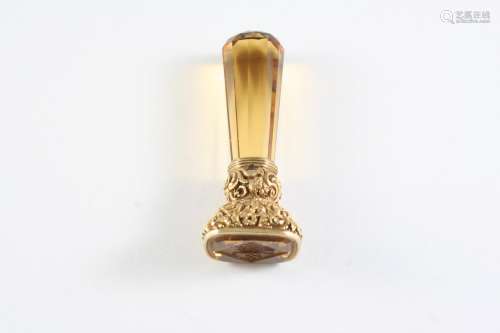 A 19TH CENTURY GOLD AND CITRINE DESK SEAL the citrine seal w...