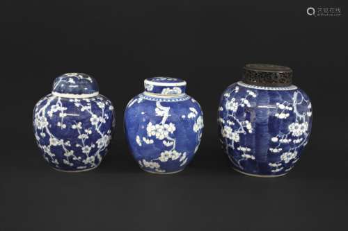 LARGE CHINESE GINGER JAR a late 19thc Chinese ginger jar, pa...