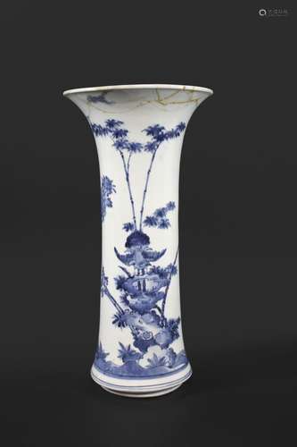 LARGE EARLY JAPANESE PORCELAIN VASE a large Japanese Arita E...