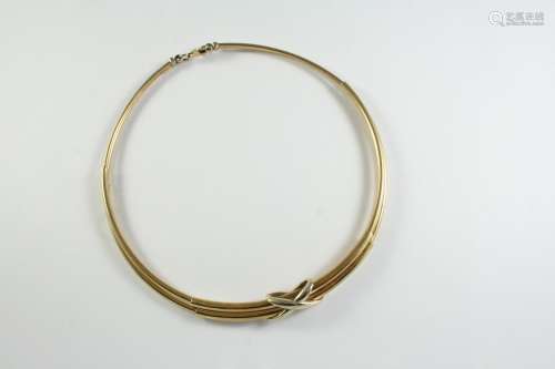 A 9CT GOLD COLLAR NECKLACE centred with a gold cross motif, ...