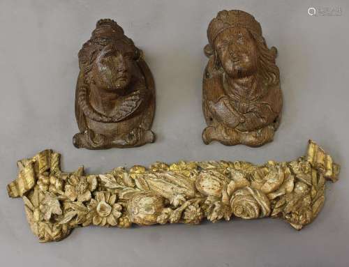 A 17TH CENTURY STYLE GILTWOOD CARVED GARLAND, carved in soft...