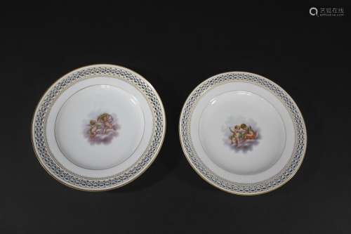 PAIR OF MEISSEN PLATES a pair of plates each with a central ...