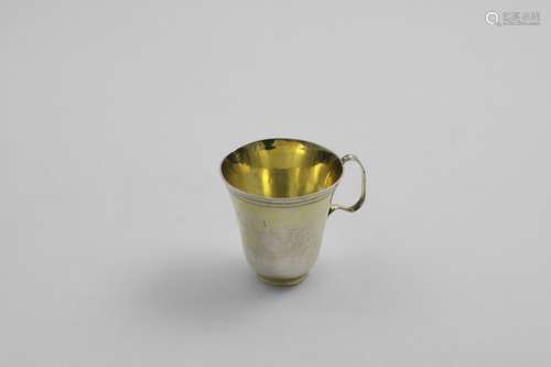 A LATE 18TH / EARLY 19TH CENTURY CONTINENTAL SILVERGILT MUG ...