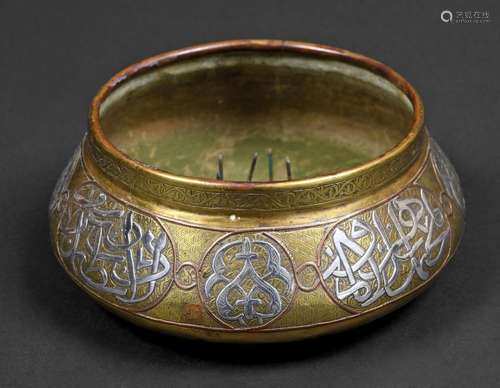 MAMLUK - BRASS & SILVER INLAID BOWL a wonderful quality Maml...