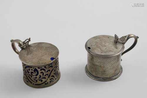 AN EARLY VICTORIAN DRUM MUSTARD POT with scroll piercing, cr...