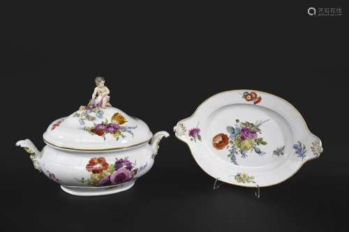 MEISSEN SOUP TUREEN, COVER & STAND Marcolini period, the lid...