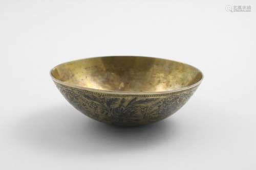 A RUSSIAN SILVERGILT & NIELLOWORK BOWL decorated with floral...