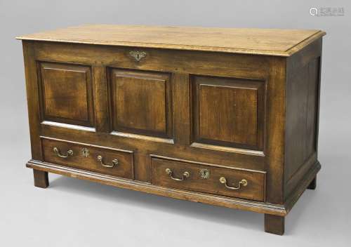 AN OAK MULE CHEST, with a rising rectangular top with moulde...