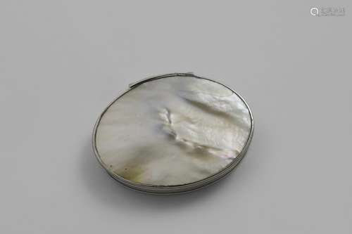 A GEORGE I / II MOUNTED MOTHER OF PEARL SNUFF BOX oval with ...