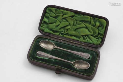A PAIR OF GEORGE I MINIATURE HANOVERIAN PATTERN SPOONS with ...