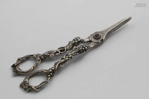 A PAIR OF EARLY VICTORIAN CAST GRAPE SHEARS with pierced vin...