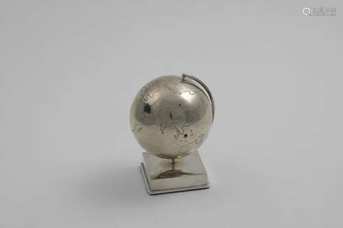 A LATE 20TH CENTURY NOVELTY PAPERWEIGHT in the form of a ter...