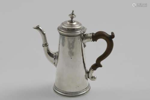 A GEORGE I SMALL TAPERING COFFEE POT with a domed cover, kno...