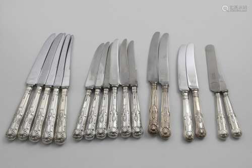A QUANTITY OF ASSORTED LATE 20TH CENTURY KING'S PATTERN KNIV...