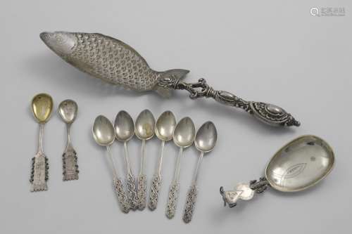 A MIXED LOT:- A set of six tea/coffee spoons with scroll-dec...