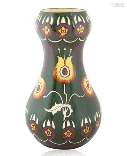 AN AUSTRIAN POTTERY VASE, PROBABLY ERNST WAHLISS (AUSTRIAN 1...