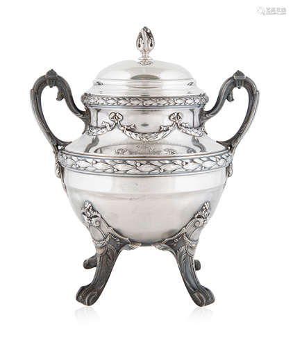 A COVERED SILVER BOWL, POSSIBLY FRENCH, LATE 19TH CENTURY