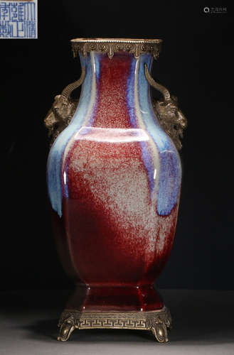 PORCELAIN VASE WITH GOAT EAR