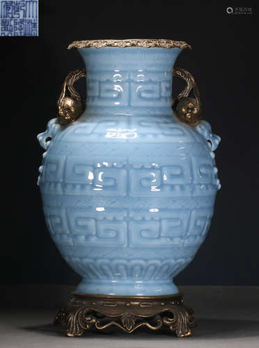 QIANLONG MARK BLUE GLAZE VASE