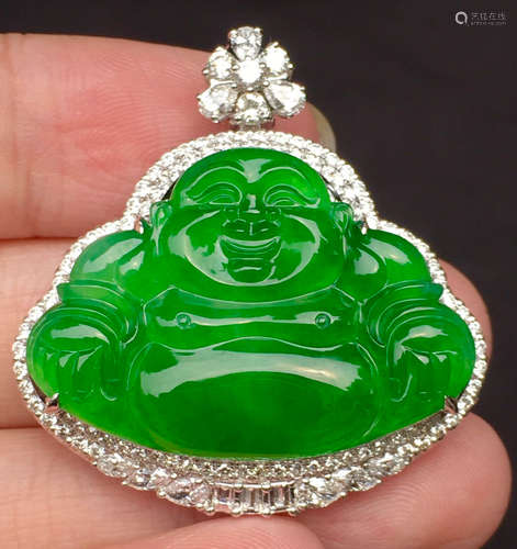 ICY GREEN JADEITE BUDDHA PATTERN PENDANT