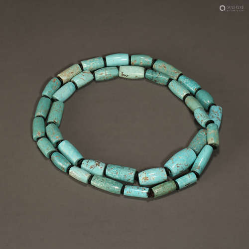A GROUP OF CHINESE XIAJIADIAN CULTURAL TURQUOISE NECKLACES