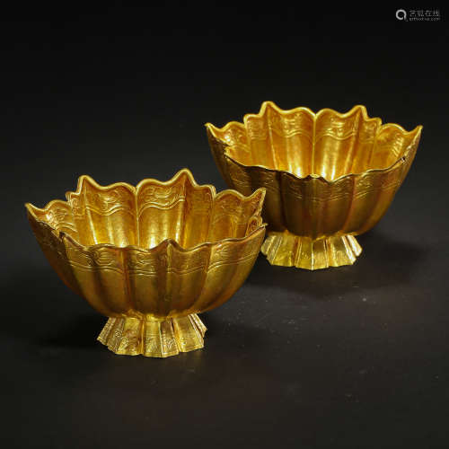 A PAIR OF PURE GOLD CUPS, THE LIAO OR JIN DYNASTY OF CHINA