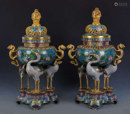 A PAIR OF CHINESE QING DYNASTY ENAMEL INCENSE BURNERS