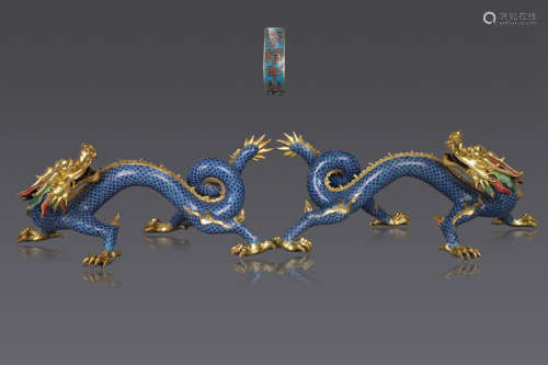 A PAIR OF ENAMEL DRAGONS, QING DYNASTY, CHINA