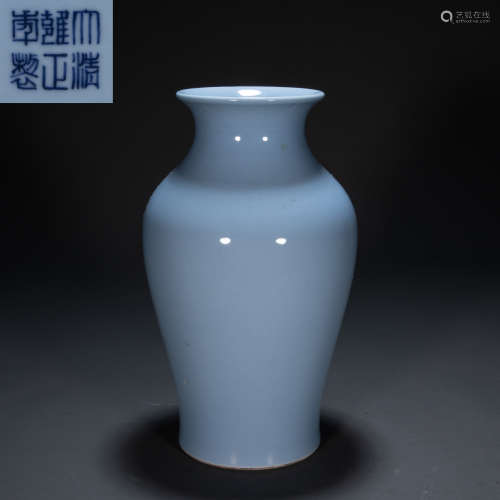 BLUE GLAZE VASE, QING DYNASTY, CHINA