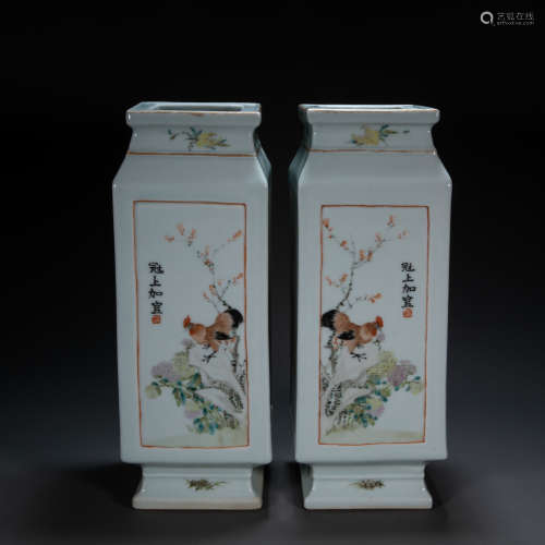 A PAIR OF CHINESE QING DYNASTY FAMILLE ROSE SQUARE BOTTLES