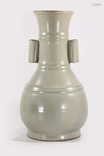 Song Dynasty - Guan Ware Vase