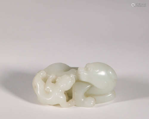 White Jade Double Lions Figure Ornament