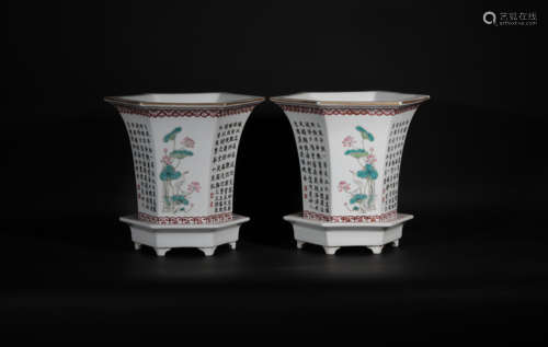 A Pair Porcelian Poem Flower Pot