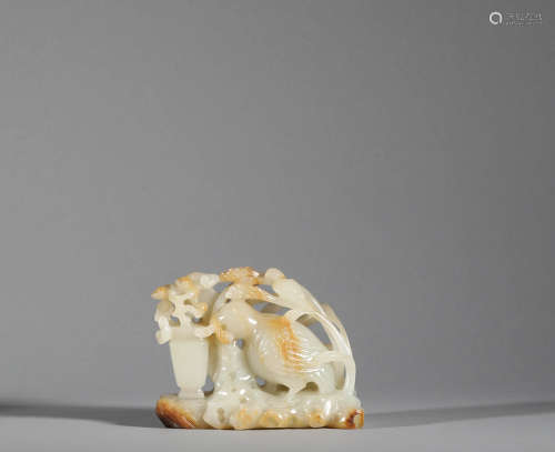 White Jade Squail Figure Ornament