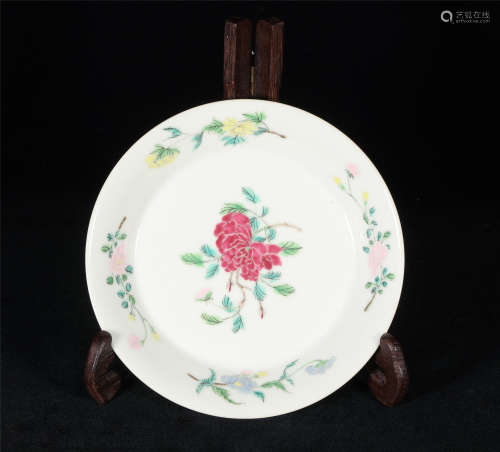Famille Rose Flower Porcelain Plate