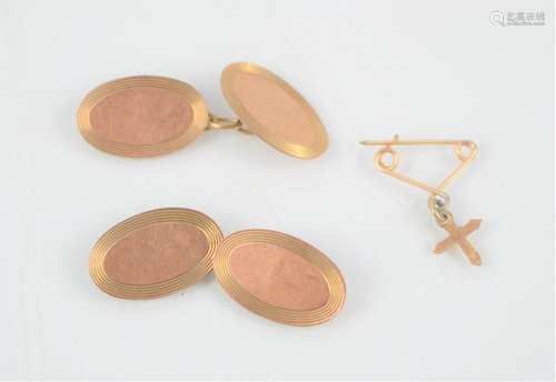 Two pairs of 9ct gold cuff-links, 4.47g