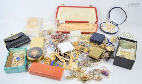 A collection of vintage jewelry to include some silver, Sara...