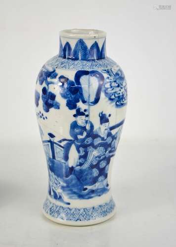 A Chinese 19th century blue and white Chinese vase, depictin...