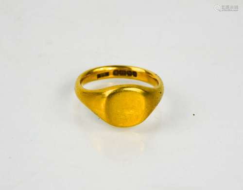 An 18ct gold signet ring, size U, 12.5g.