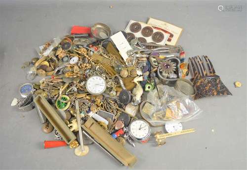 A quantity of collectibles to include watches, jewellery, bu...