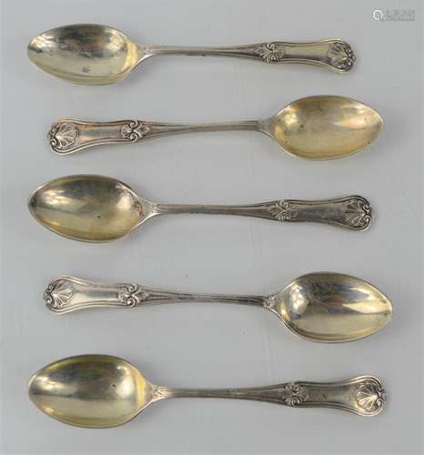 A group of five silver teaspoons, London 1921, 2.28 toz