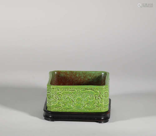 Green Glazed Carved Dragon Porcelain Brush Wash