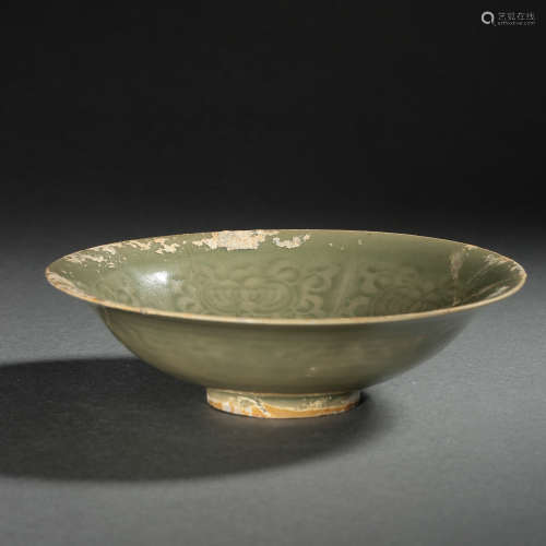 YAOZHOU WARE CELADON ENAMEL PLATE CARVED WITH FLORAL PATTERN...
