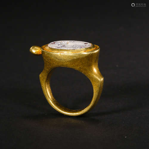 WESTERN ASIA RING SHAPED GOLD SEAL INLAID AGATE