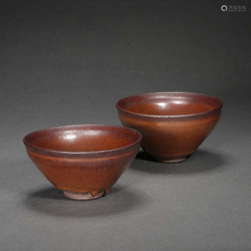A PAIR OF RED-GLAZED CUPS, THE SOUTHERN SONG DYNASTY, CHINA